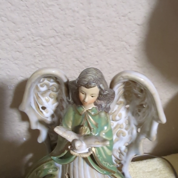 Holiday Large 12" Glossy Porcelain/Ceramic Angel Figurine with Dove Lladro Style - Picture 6 of 15